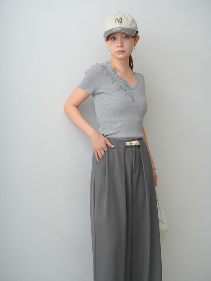 [予約]アシメフラワーレースVネック半袖ニットトップス/gray