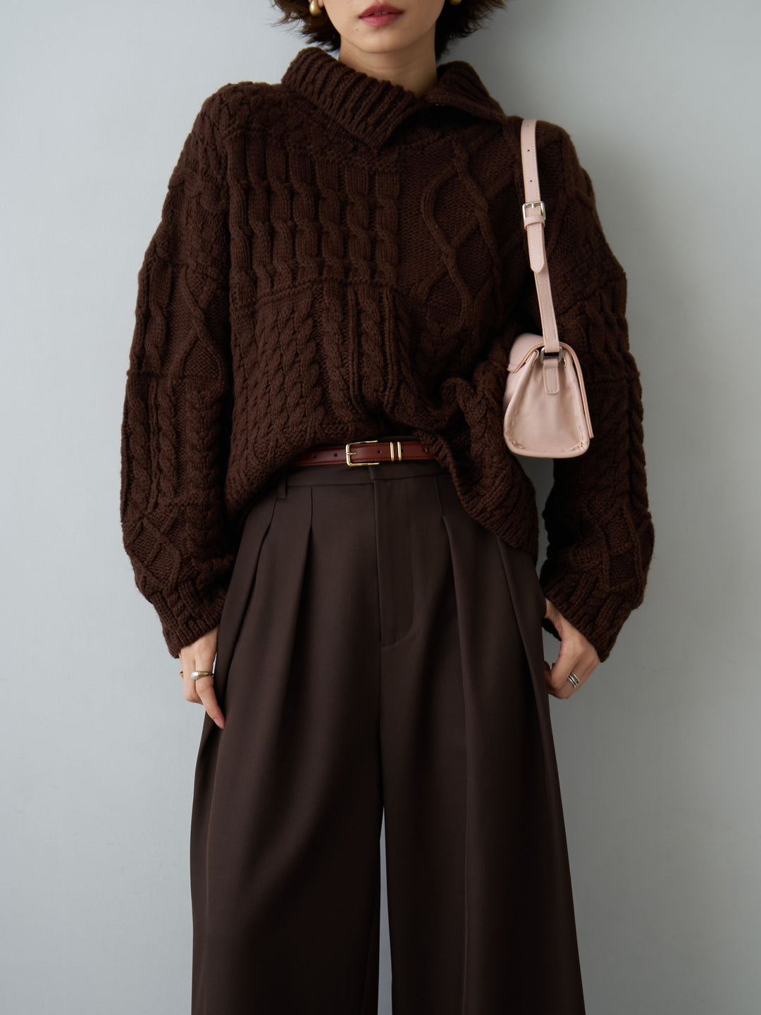 [予約]ネックボタンミックスケーブルニットトップス/brown