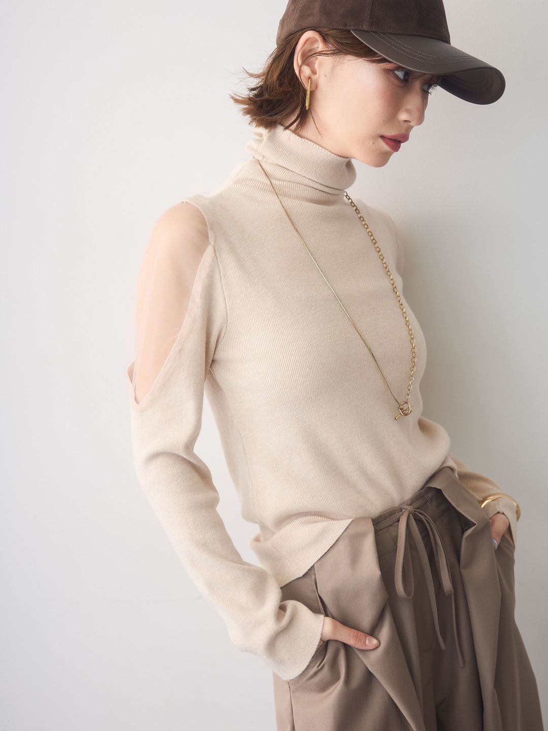 [予約]ショルダーチュールハイネックニットトップス/beige