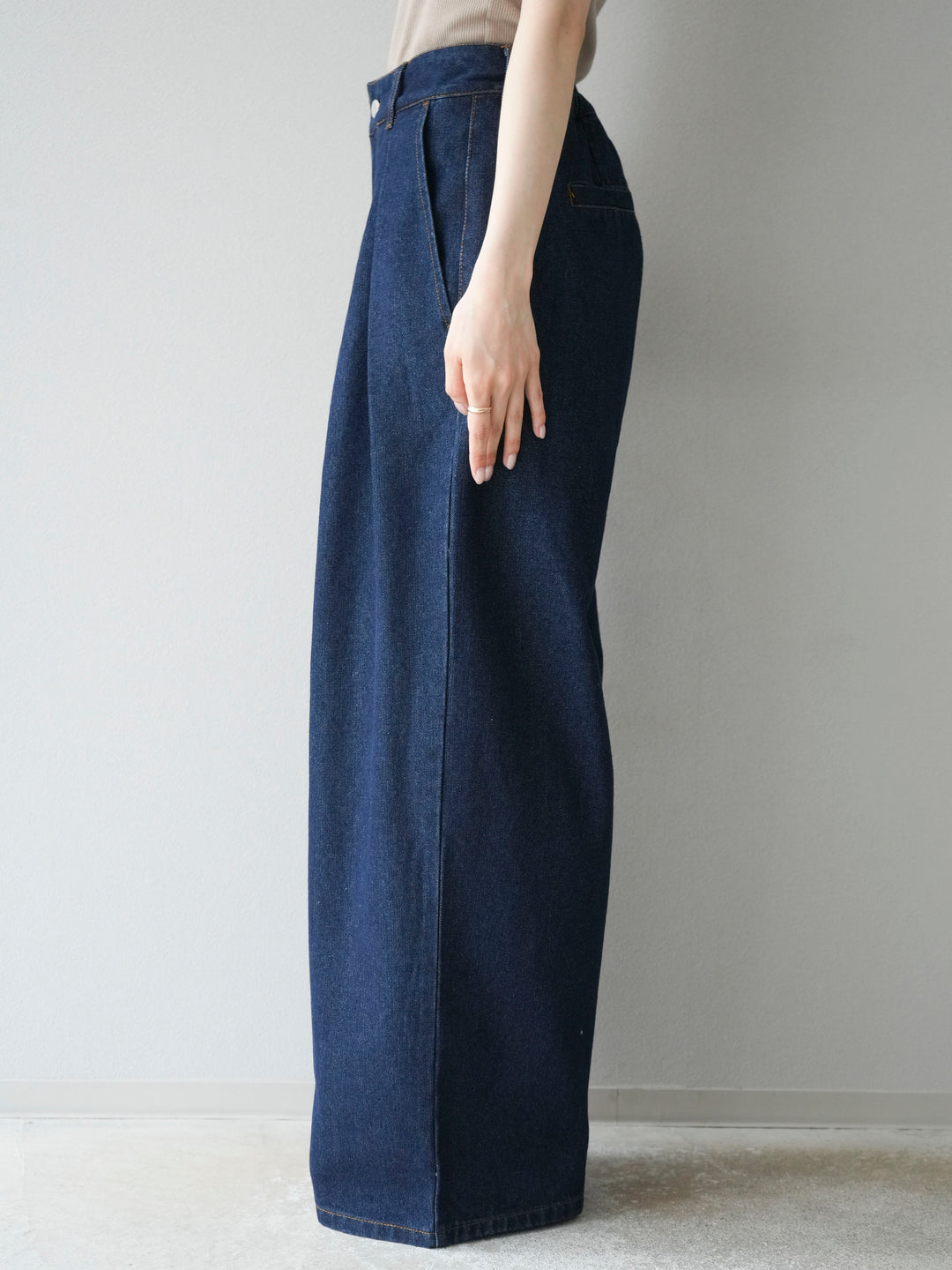 [予約]ダブルタックワイドデニムパンツ/インディゴ