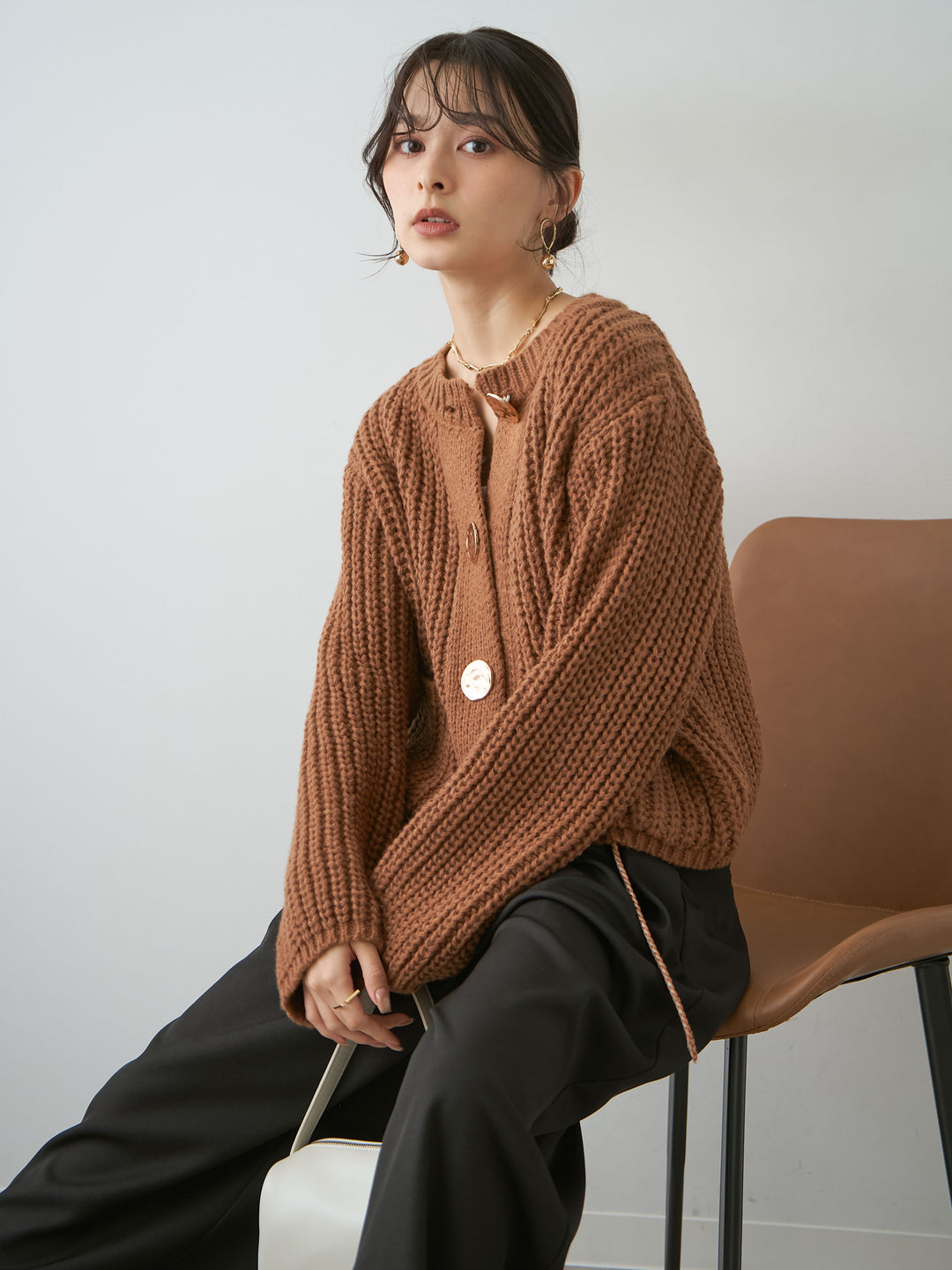 [SET]ビッグゴールドボタンリブニットカーディガン+ツイルタックワイドパンツ(2set)