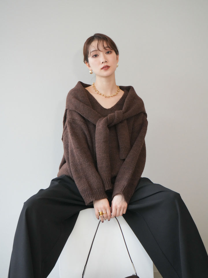 [予約]ストール付きVネックニットプルオーバー/brown