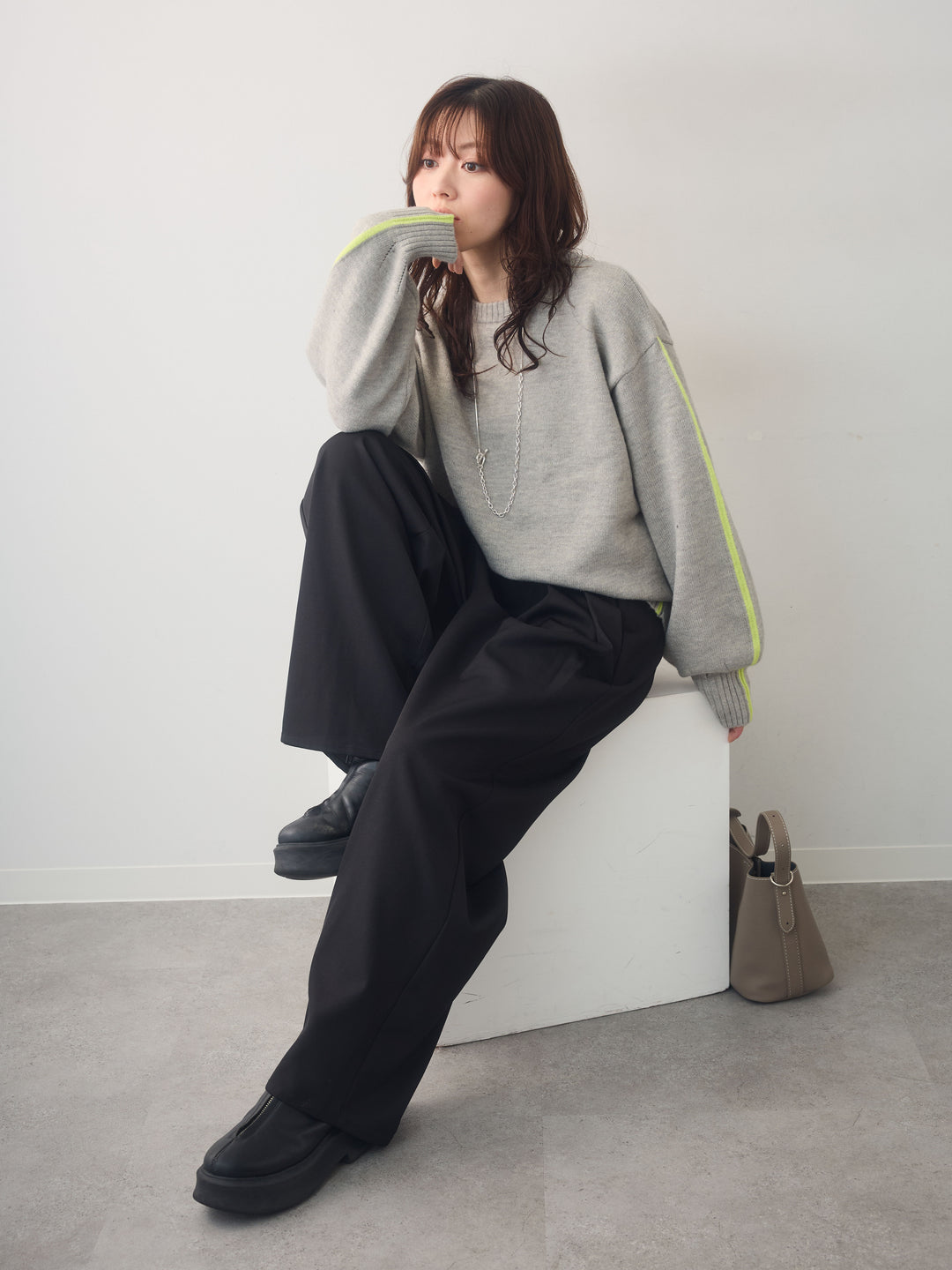 [予約]アルパカタッチサイドバイカラーニットプルオーバー/gray