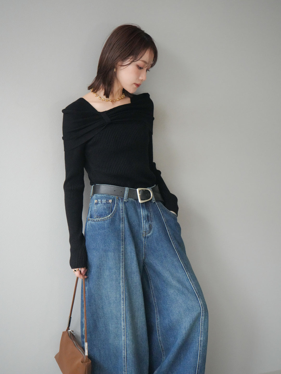 [予約]リボンモチーフオフショルリブニットトップス/black