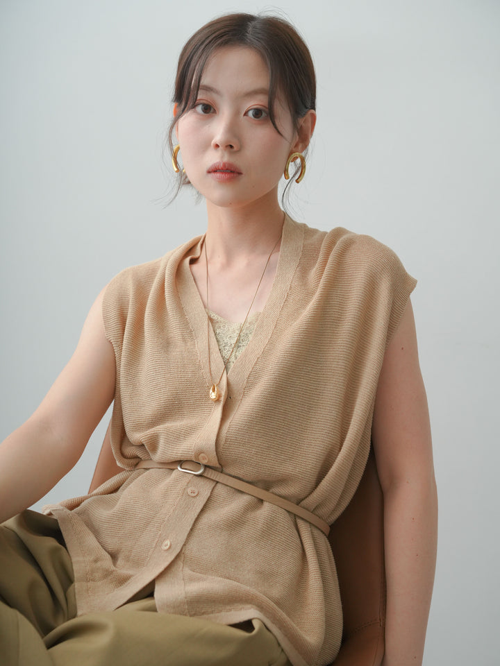 [予約]ベルト付フロントボタンノースリニットトップス/beige