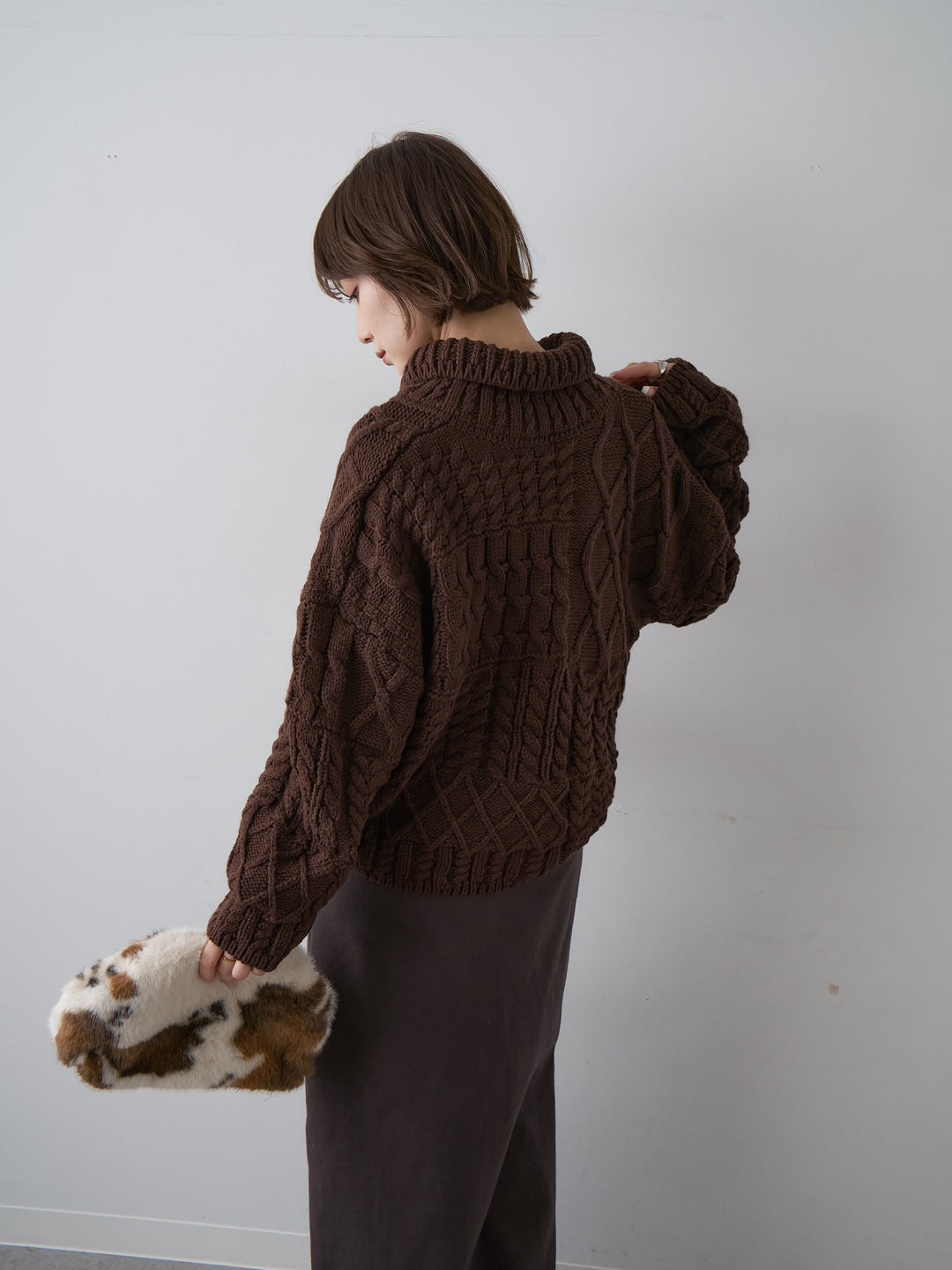 [予約]ネックボタンミックスケーブルニットトップス/brown