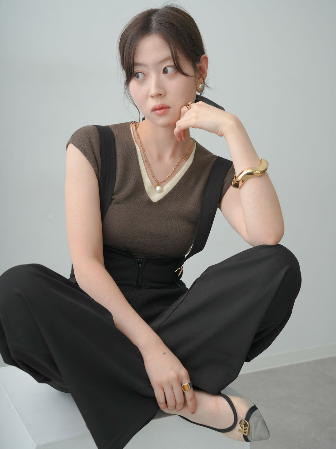 [予約]フロントレイヤードVネックニットトップス/brown