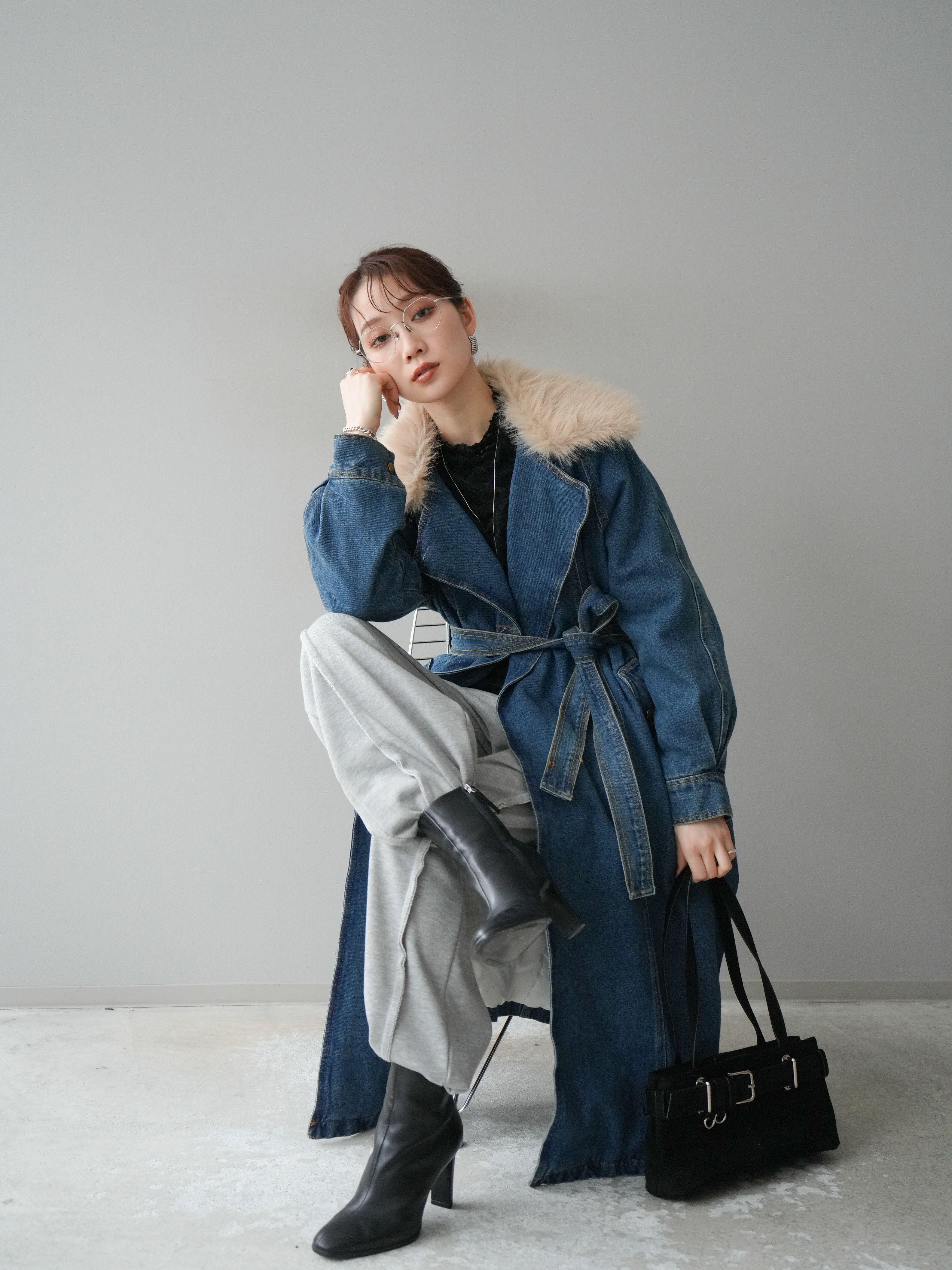 予約]ファー襟デニムロングコート/blue – Lumier