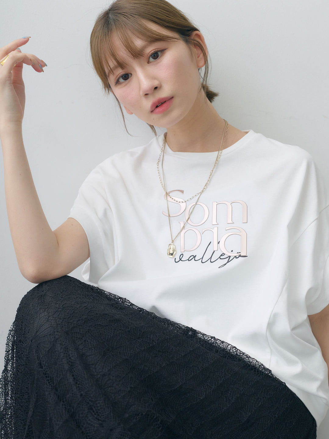 [SET]立体ロゴエンボスTEE +フローラルレースプリーツスカート(2set)