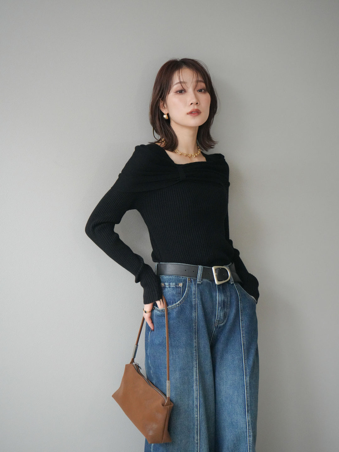 [予約]リボンモチーフオフショルリブニットトップス/black