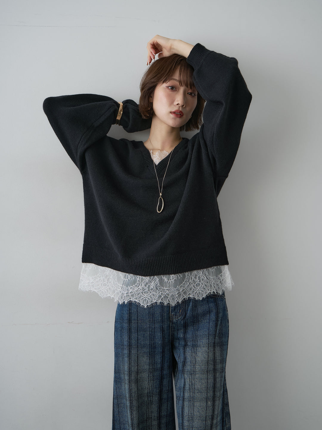 [予約]アルパカタッチレースドッキングVネックニットトップス/black