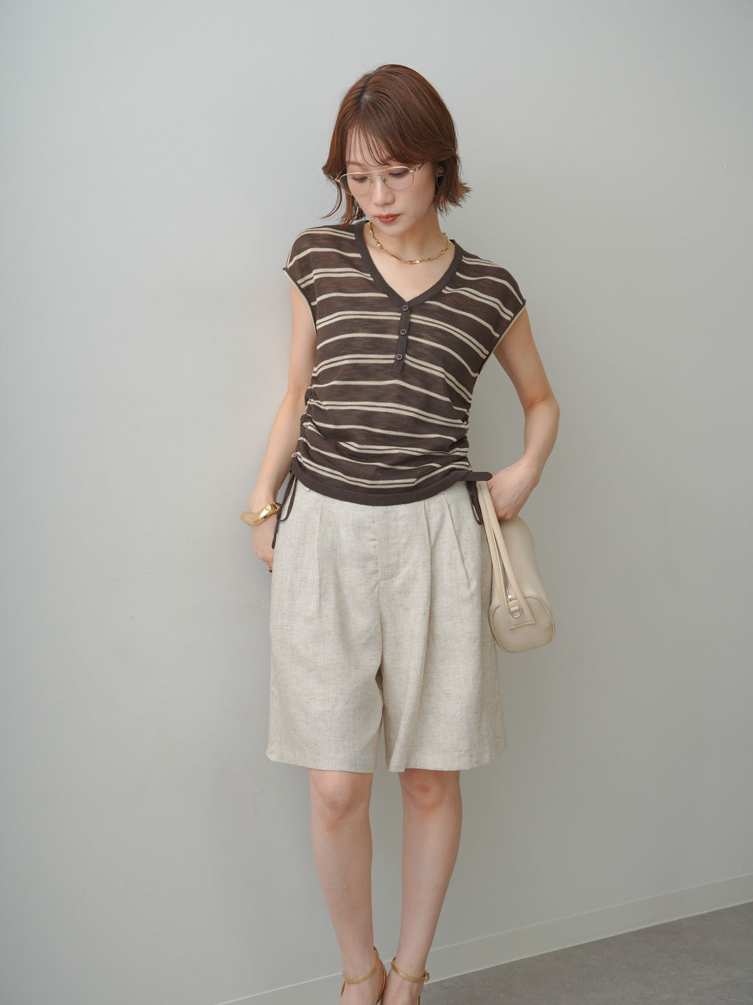 [予約]サイドギャザーボーダVネックニットノースリトップス/brown