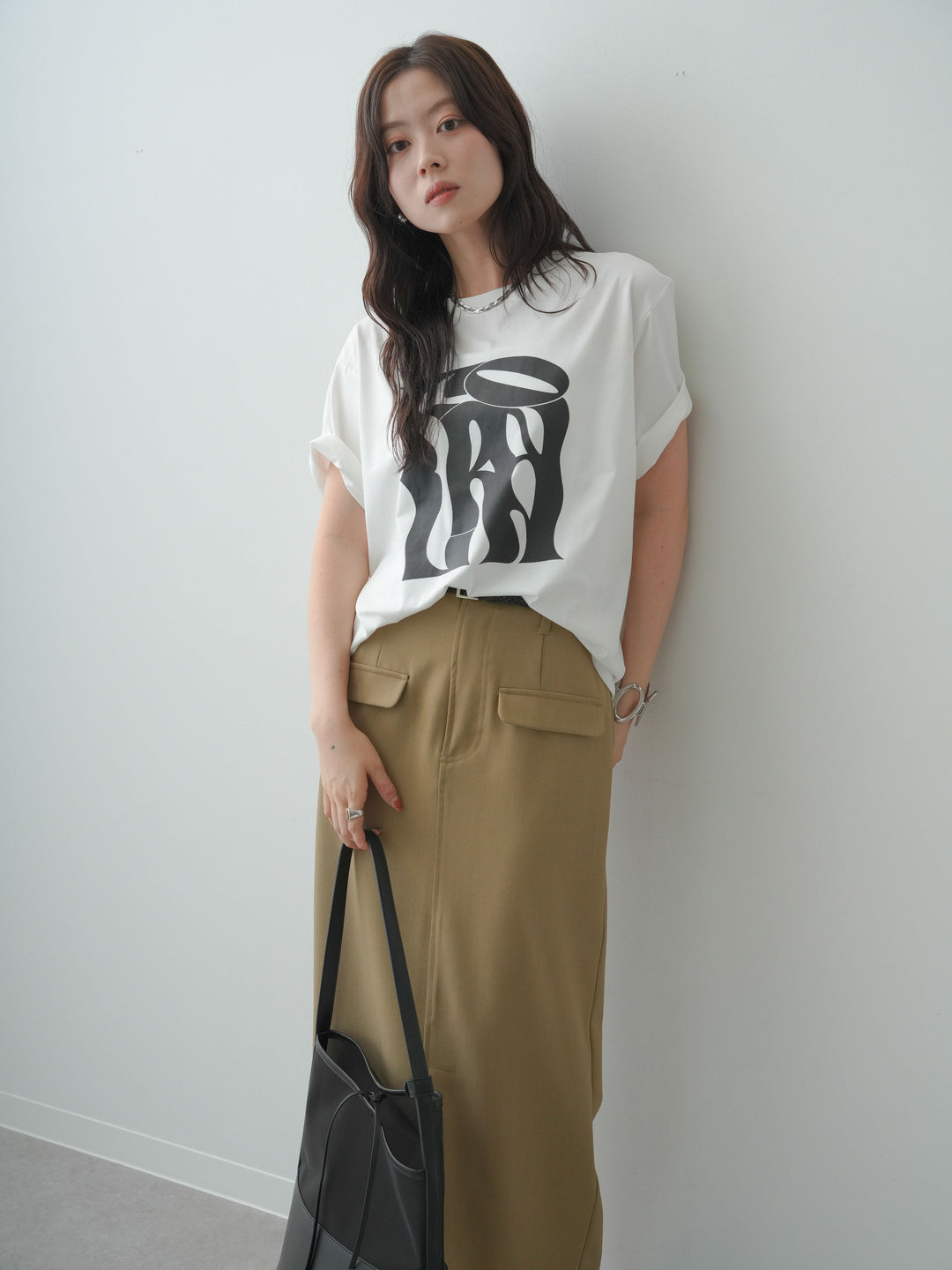 [SET]クールタッチアートロゴオーバーTEE+クレープデシンフラップ付きストレートスカート(2set)