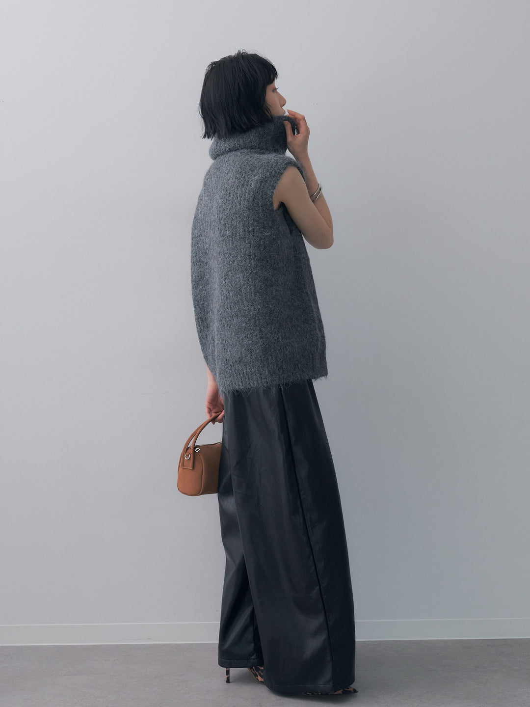 [SET]ハイネックシャギーオーバーニットベスト+フェイクレザーワイドパンツ(2set)