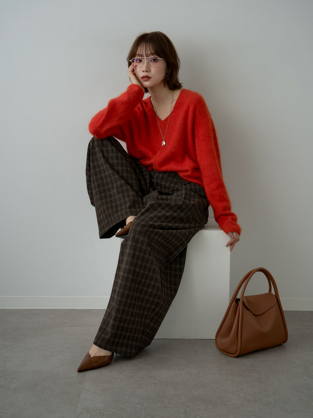 [SET]カシミア混フェザータッチVネックニットトップス+チェックサイドベルトデザインタックパンツ(2set)