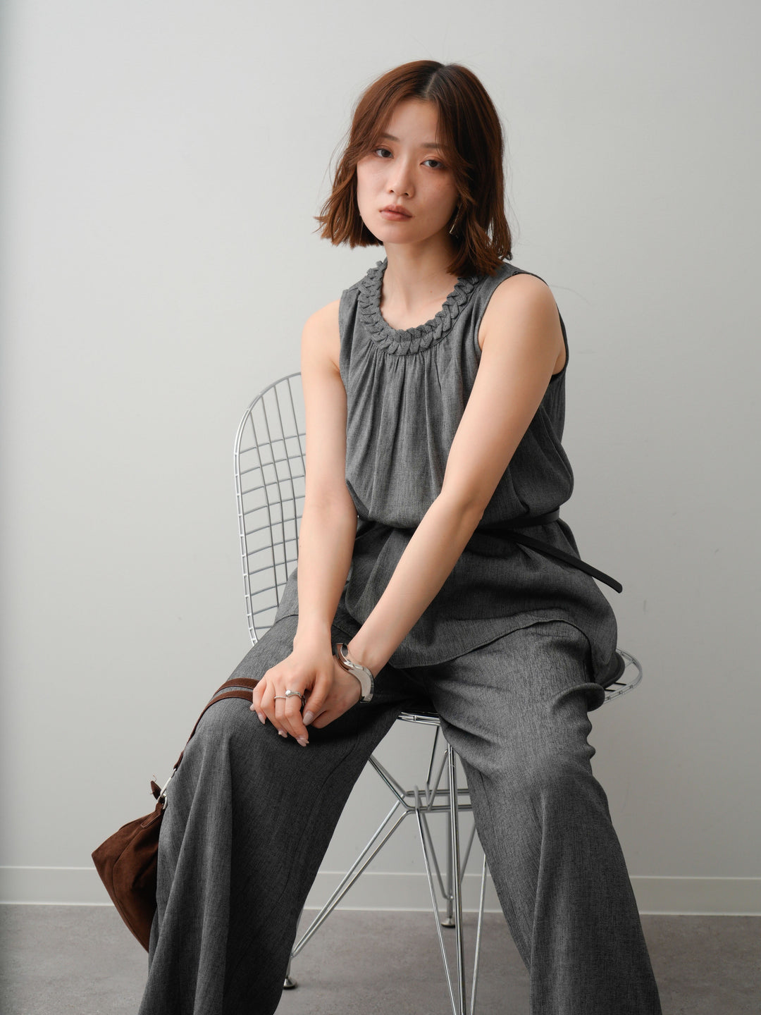 [SET]ループデザインネックノースリブラウス＆ドレープタックパンツSET