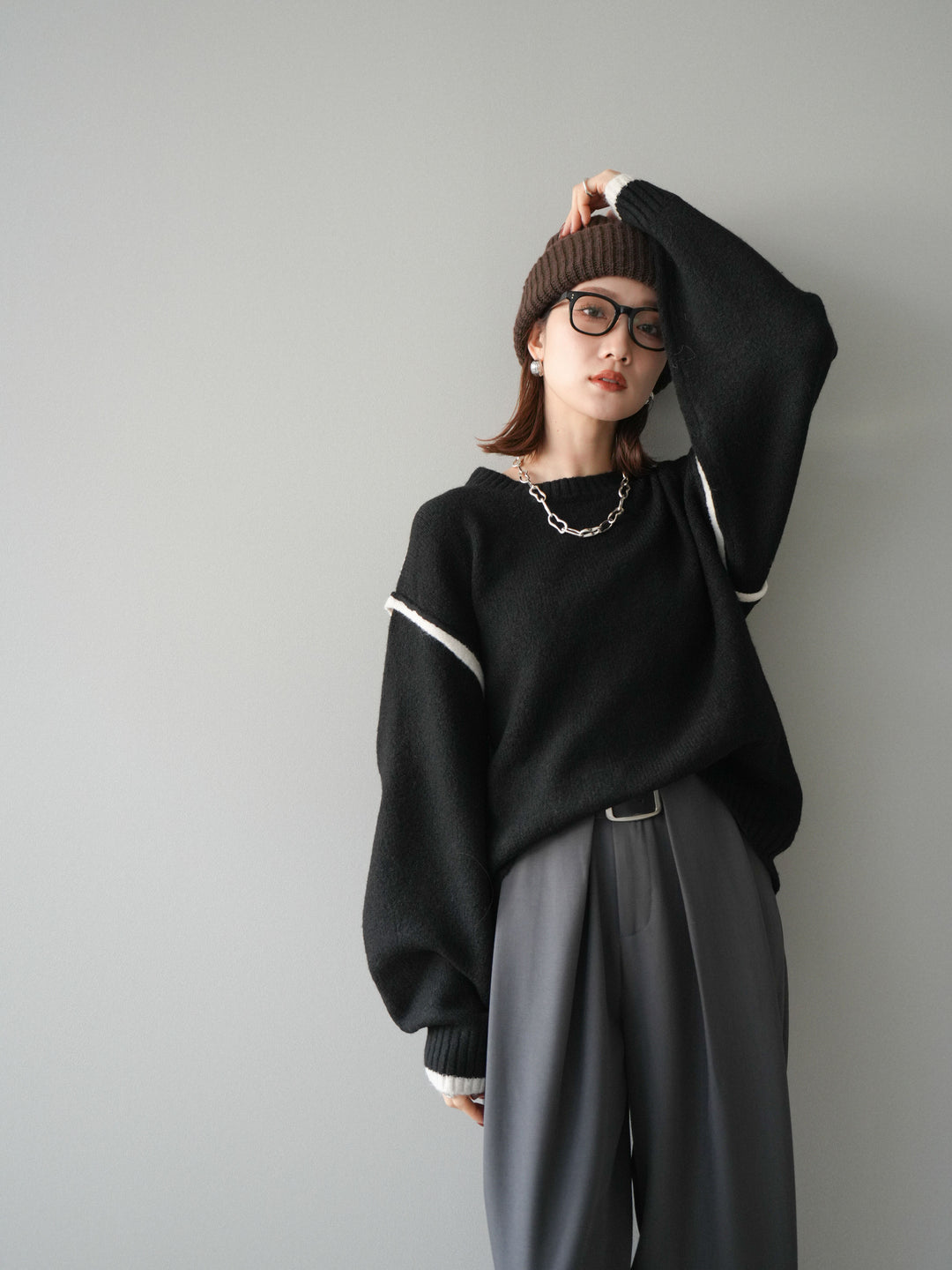 [予約]バイカラーパイピングニットプルオーバー/black