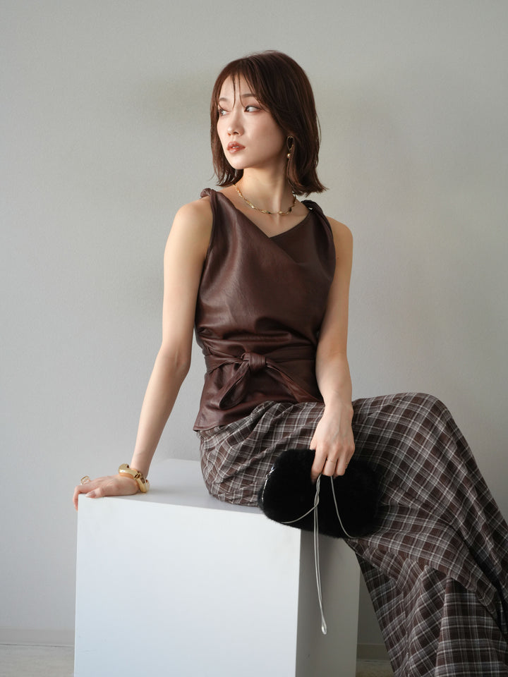 [予約]レザースリーブレスプルオーバー/ボルドー