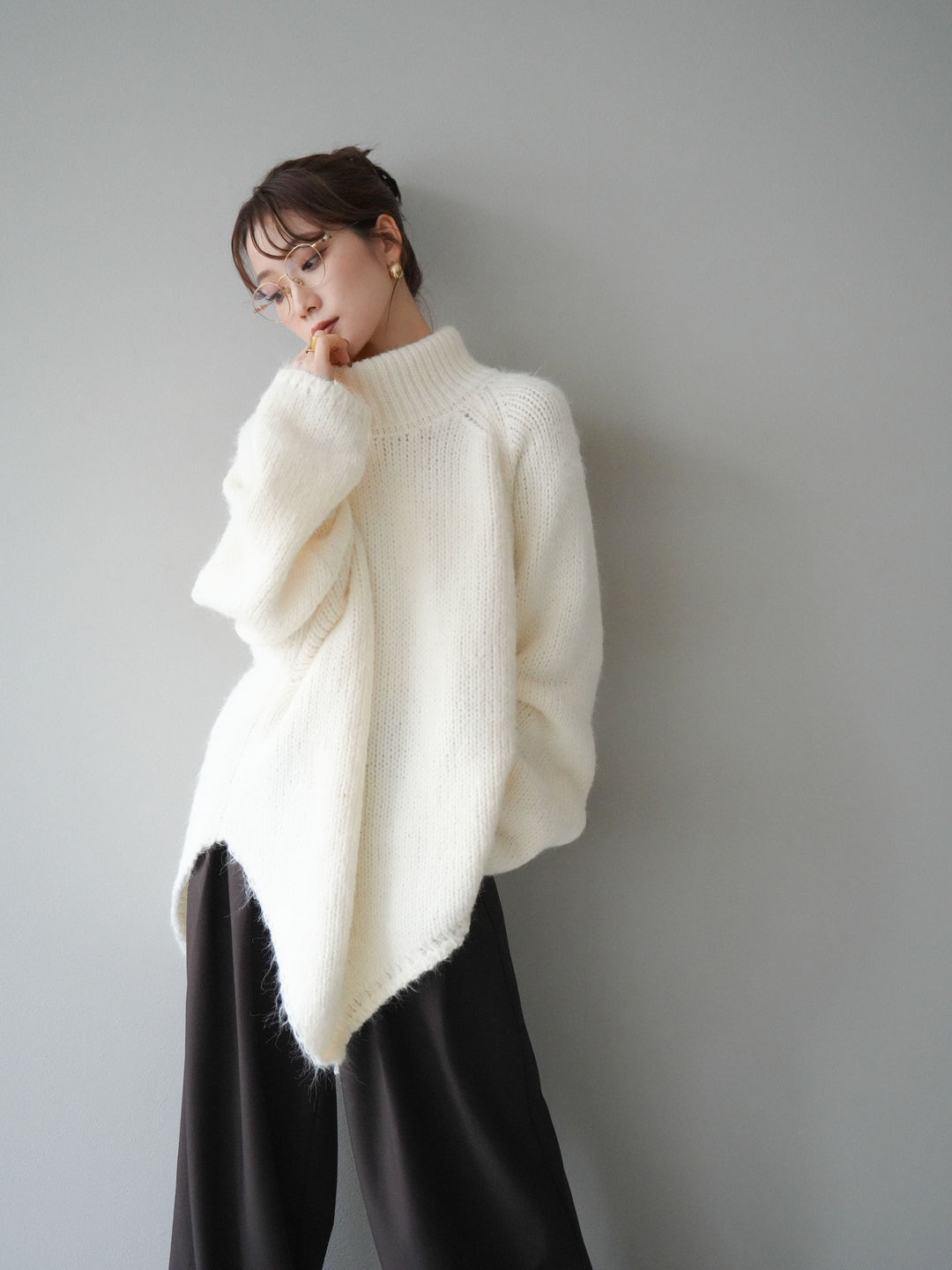 [予約]アシンメトリーハイネックニットプルオーバー/beige
