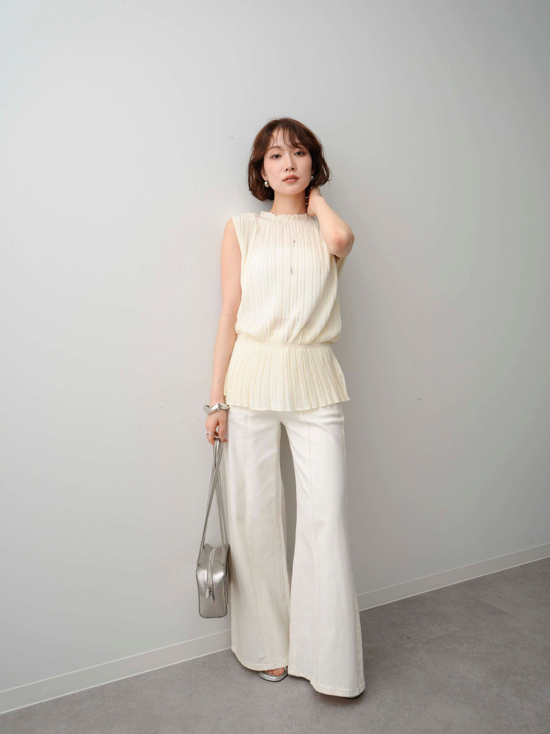 [予約]ウエストギャザーリブニットノースリトップス/white