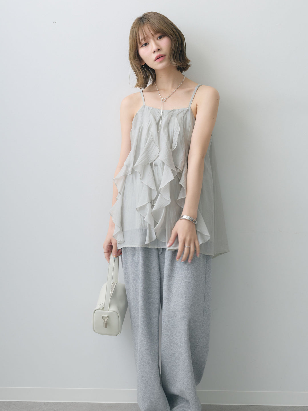 [SET]フロントラッフルシアーキャミソール+リラックスドレープスウェットパンツ(2set)
