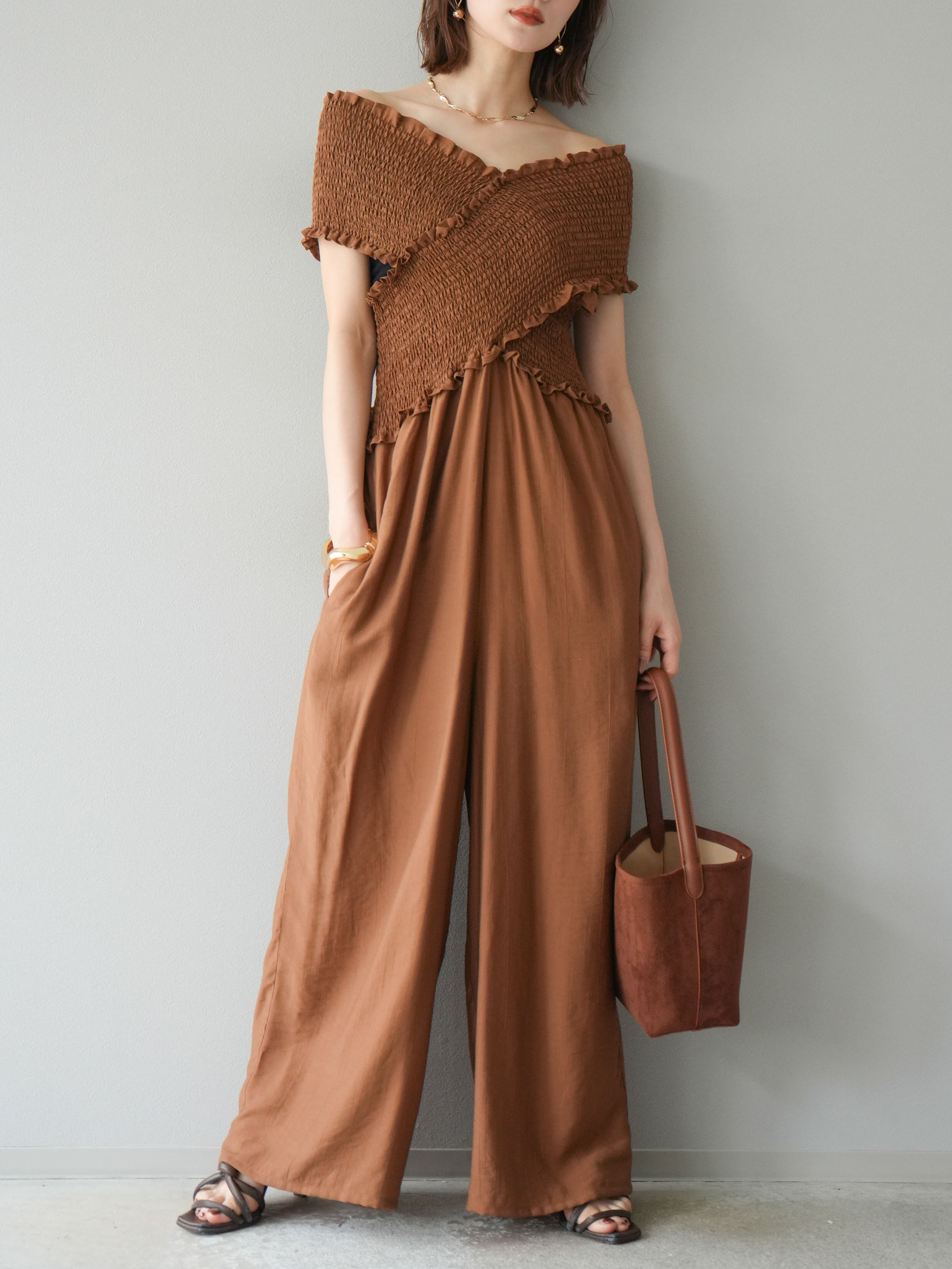 予約]シャーリングクロスサロペット/ブラウン – Lumier