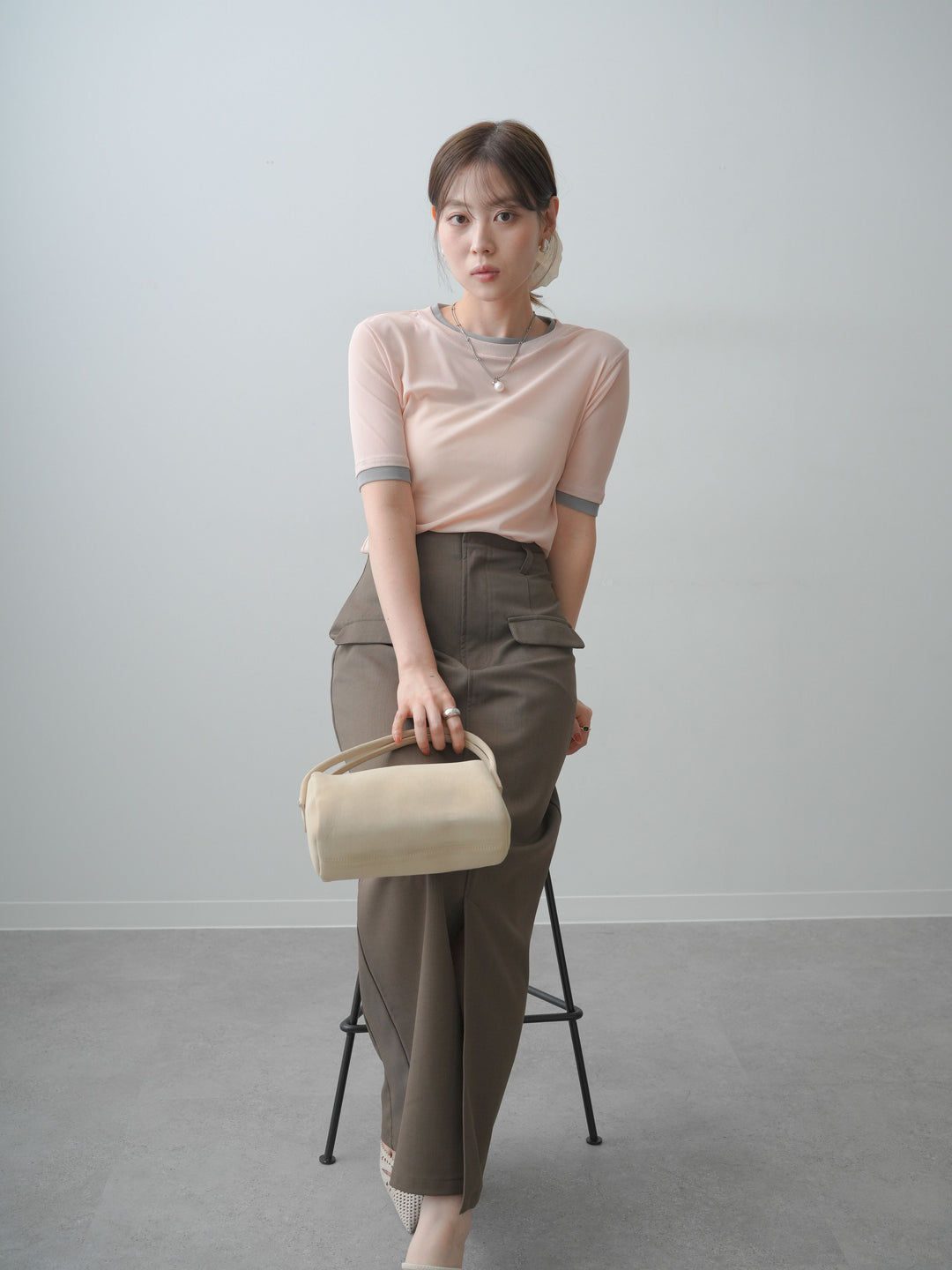 [SET]トリムレイヤードシアー半袖トップス+クレープデシンフラップ付きストレートスカート(2set)