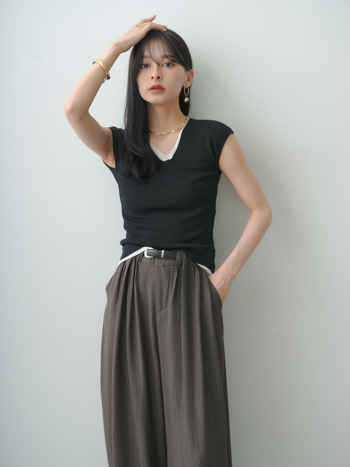 [予約]フロントレイヤードVネックニットトップス/black