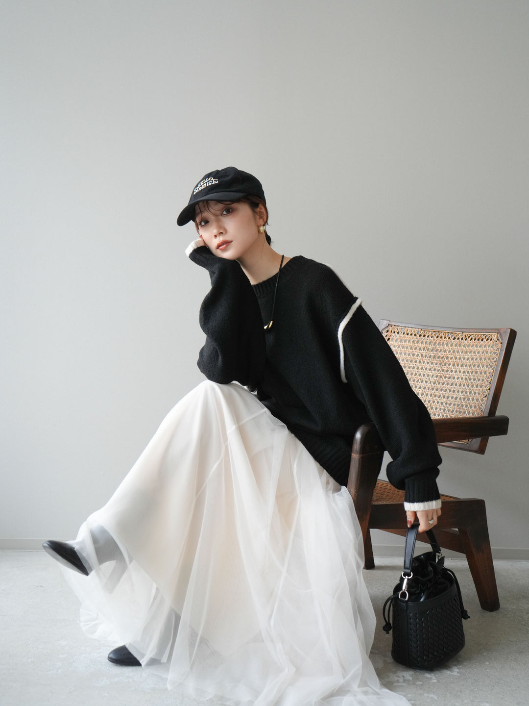 [予約]バイカラーパイピングニットプルオーバー/black