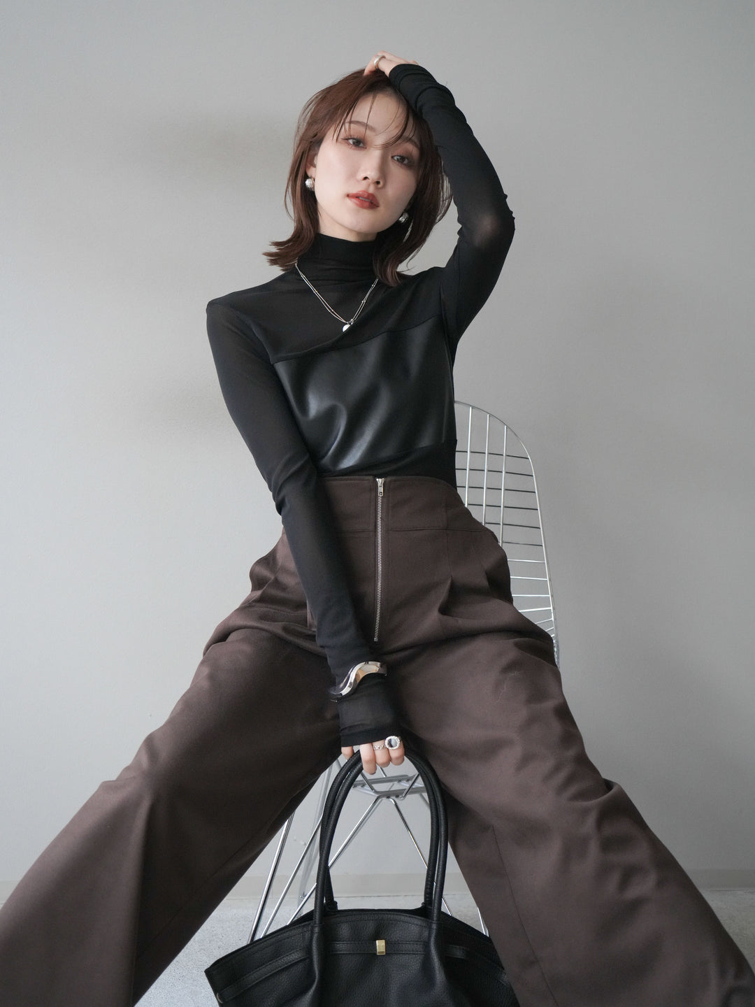 [予約]レザー切替プチネックシアートップス/black