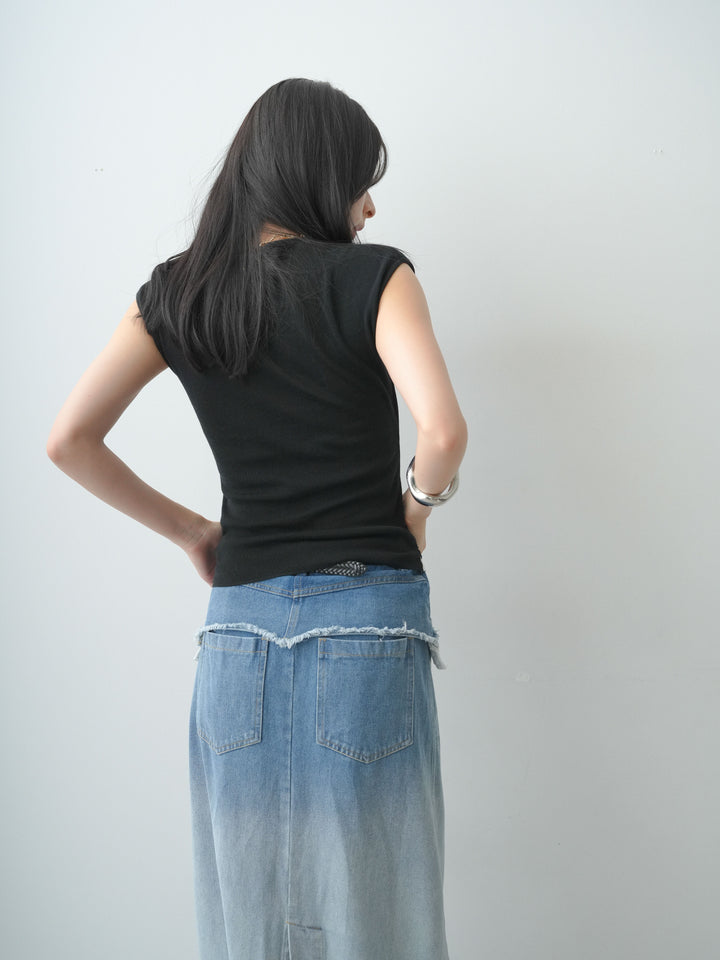 [予約]フロントレイヤードVネックニットトップス/black