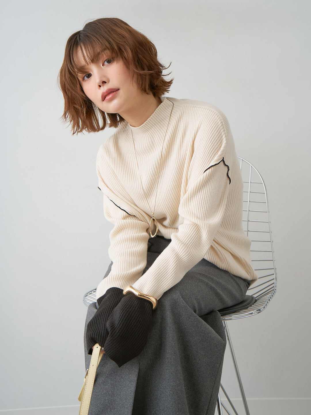 [SET]バイカラーモックネックリブニットトップス+メルトンフラップ付ストレートスカート(2set)