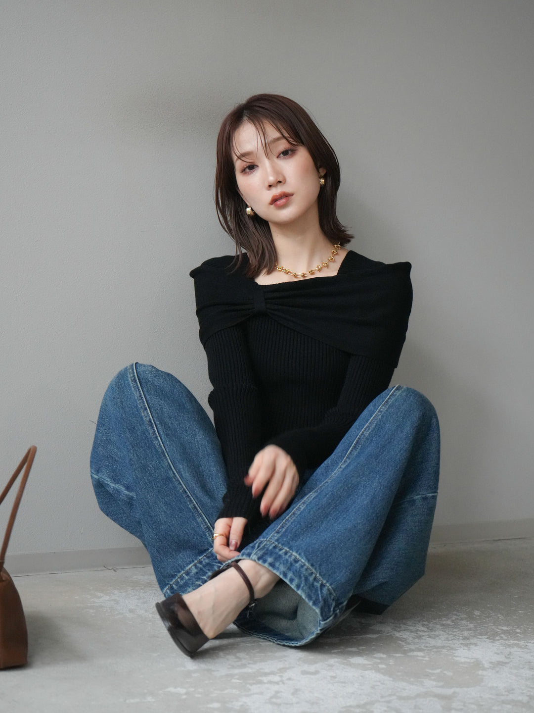 [予約]リボンモチーフオフショルリブニットトップス/black