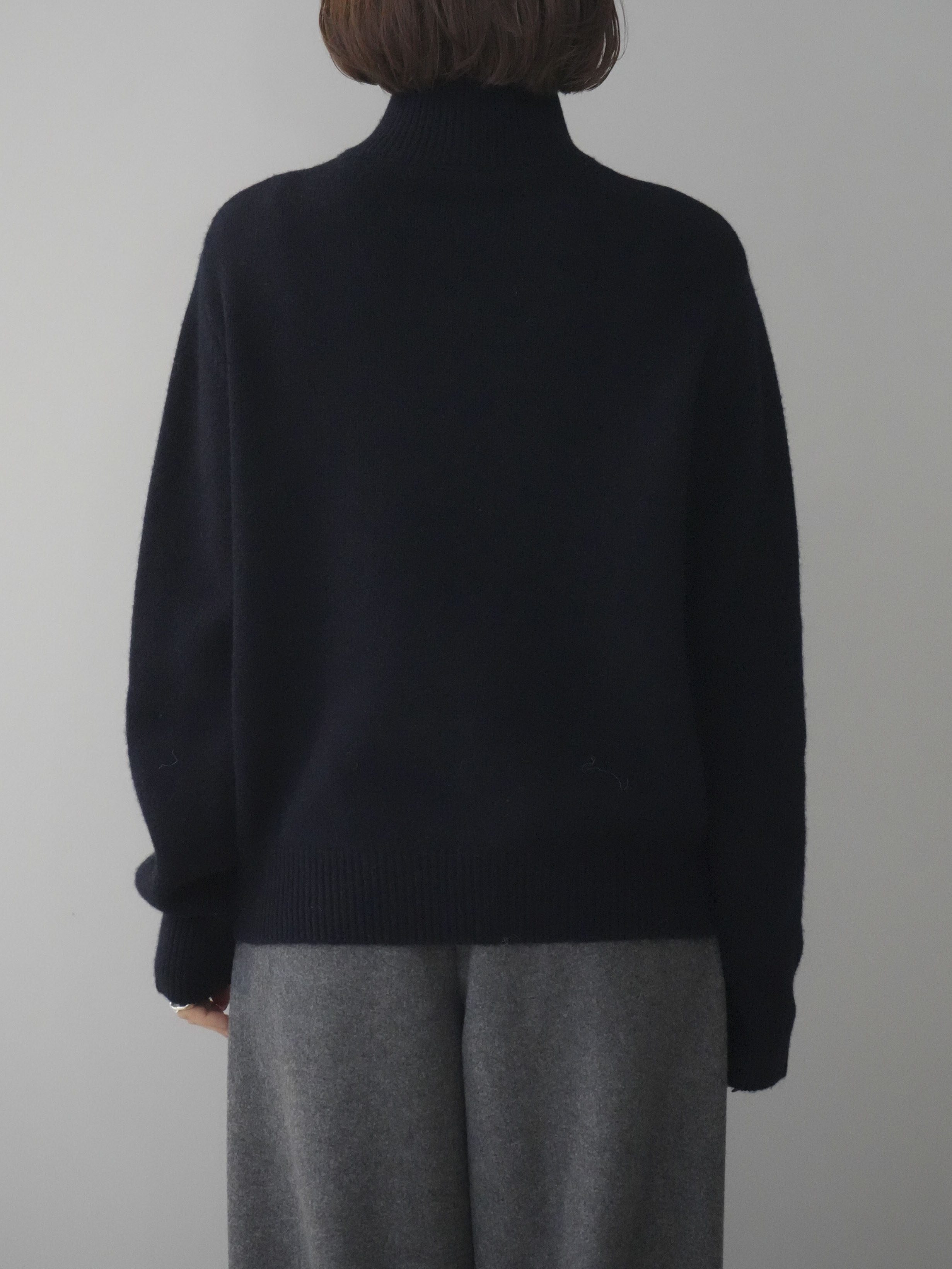 予約]ウールxカシミヤハーフジップダブルネックニットプルオーバー