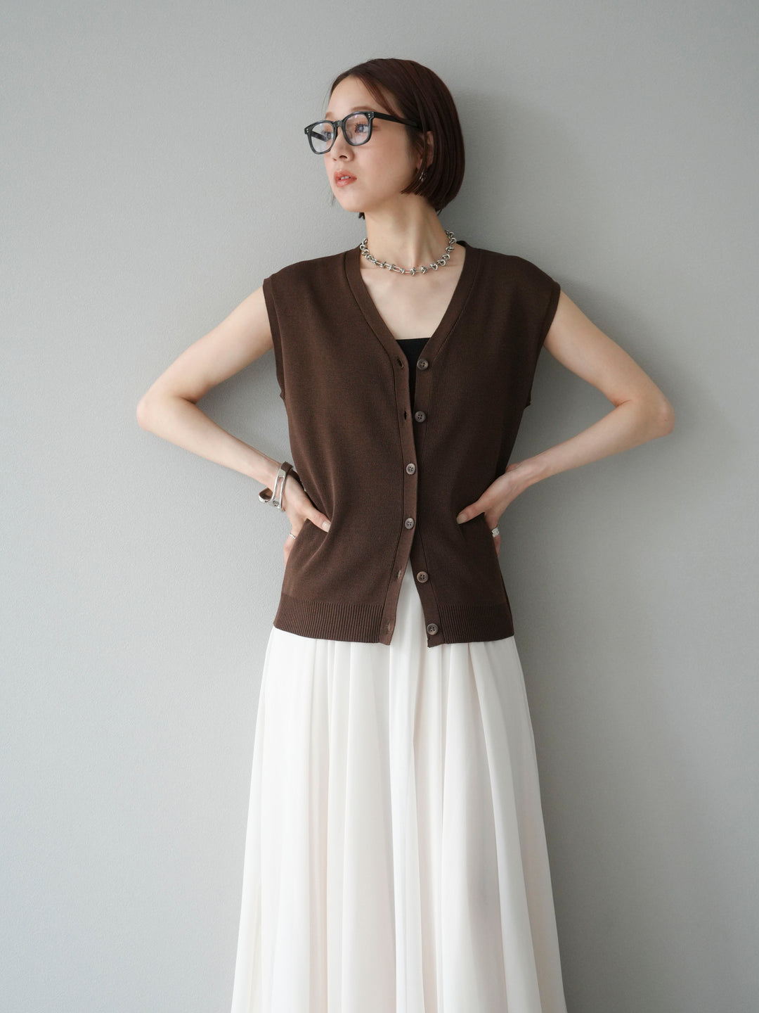 [予約]Vネックレーヨンニットベスト/ブラウン
