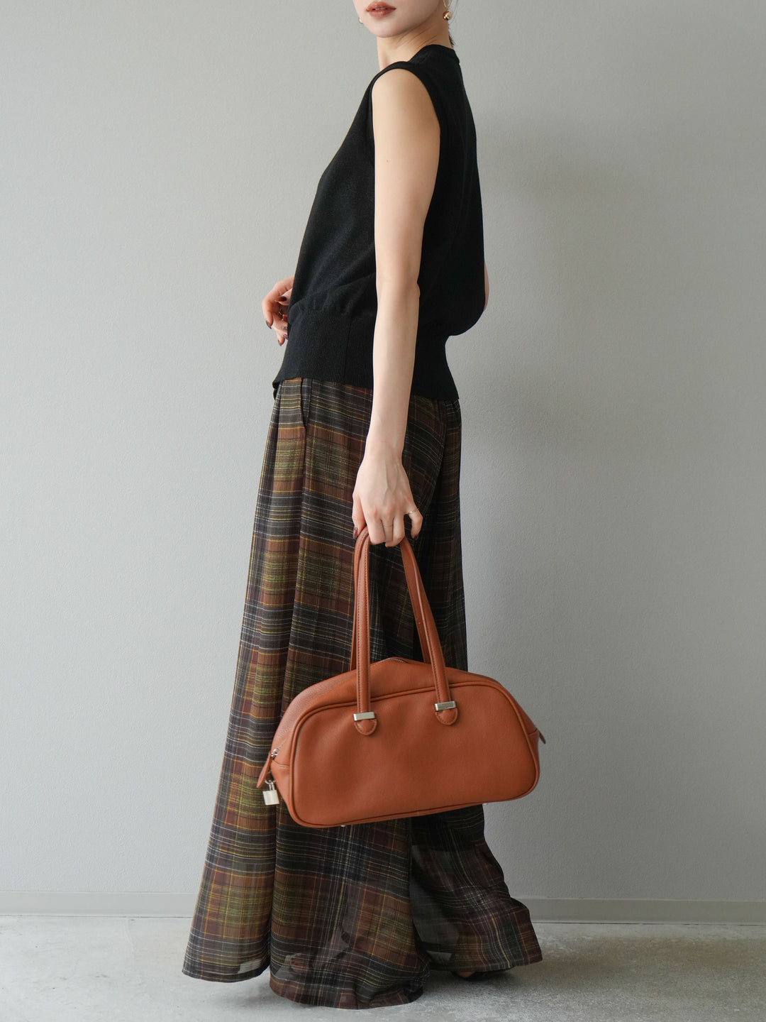 [SET] 金銀絲針織背心 + 透視格紋寬鬆褲 (2 件套)