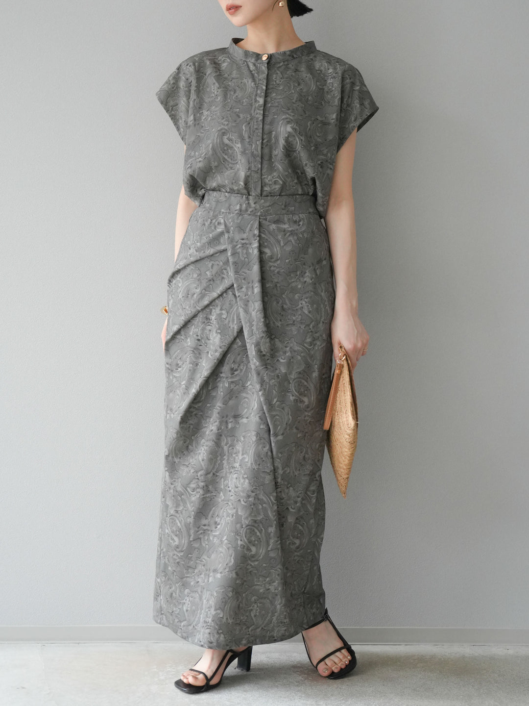 [SET]ペイズリープリントゴールドボタンブラウス+ペイズリープリントタックIラインスカート(2set)