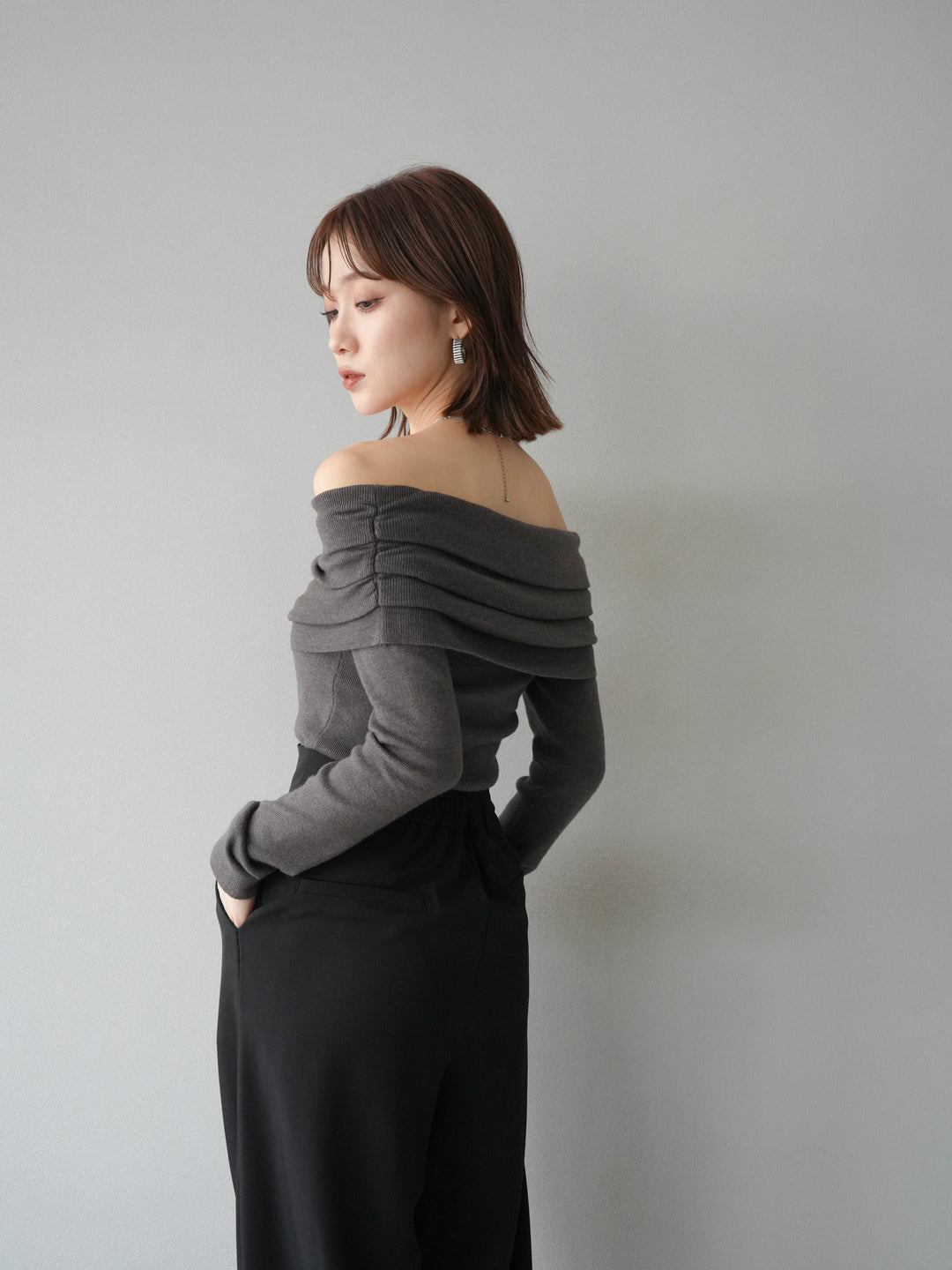 [予約]オフショルニットプルオーバー/チャコール