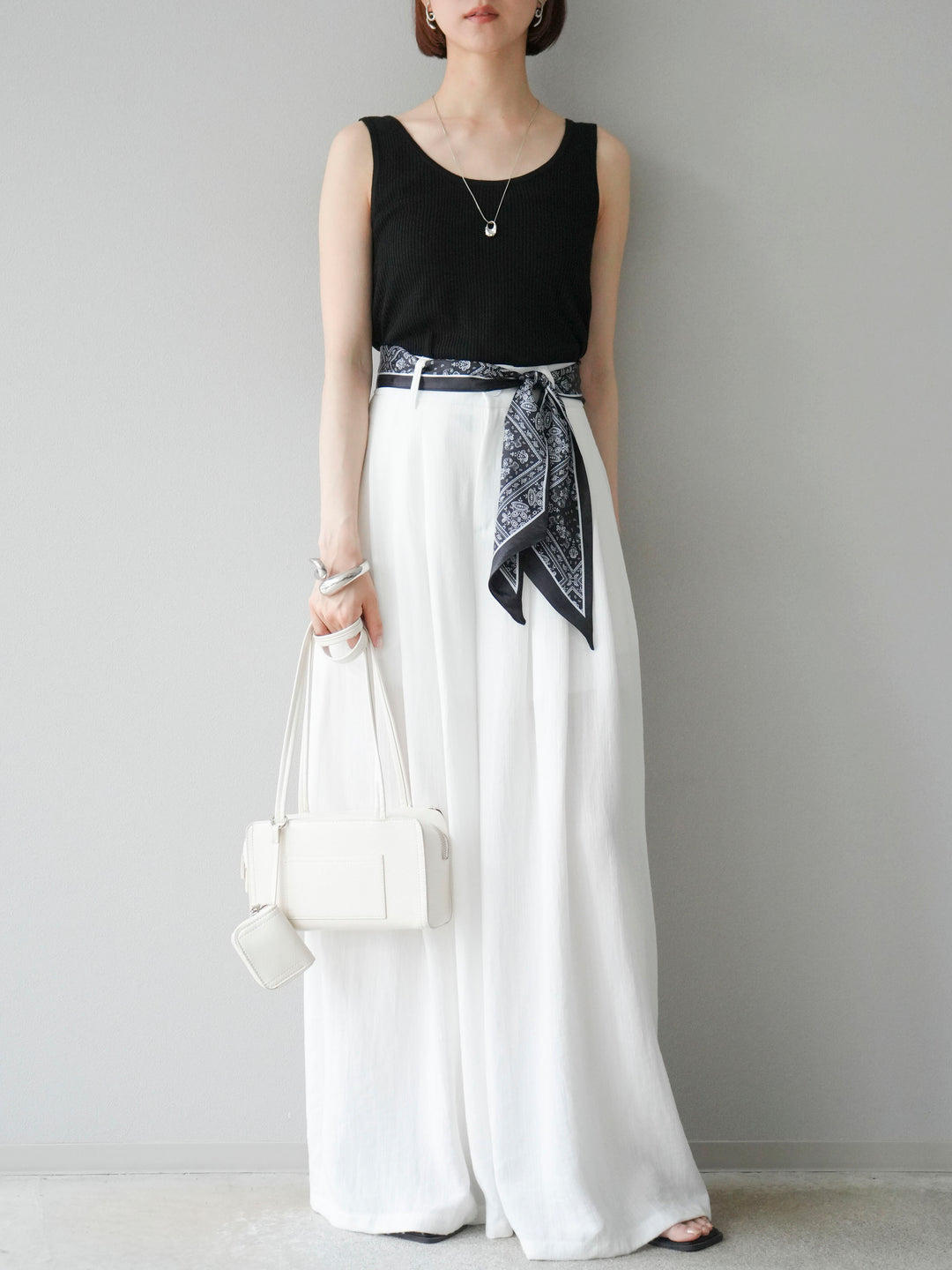 [予約]スカーフベルト付3タックワイドパンツ/オフ