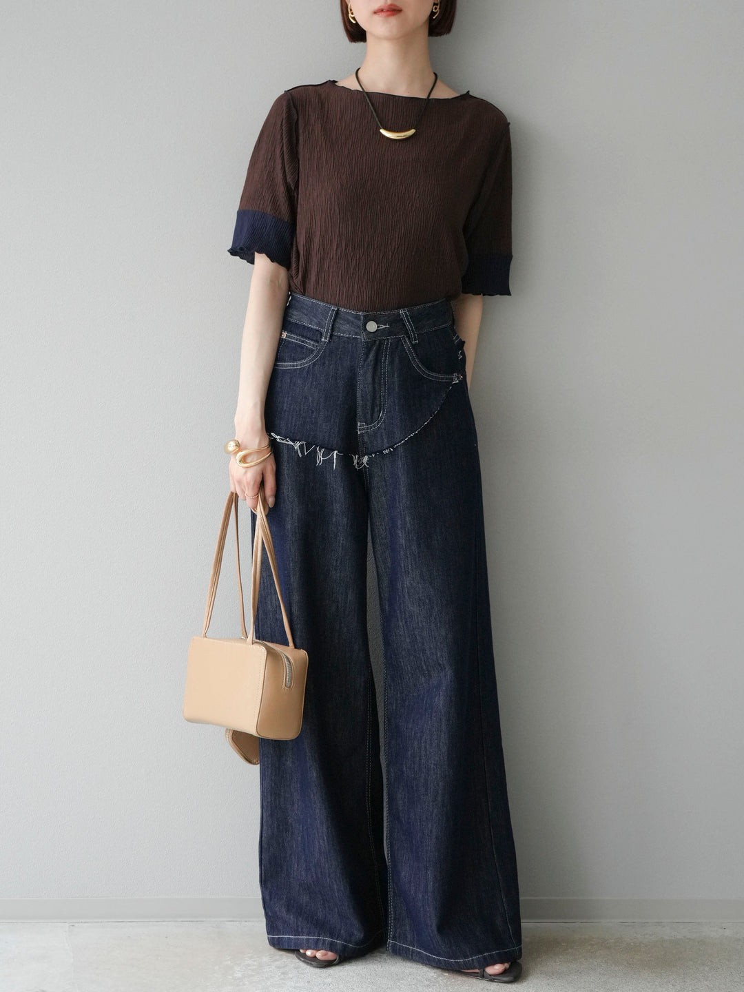 [SET] 百褶同色船領套頭衫 + 臀部設計牛仔褲（2 件組）