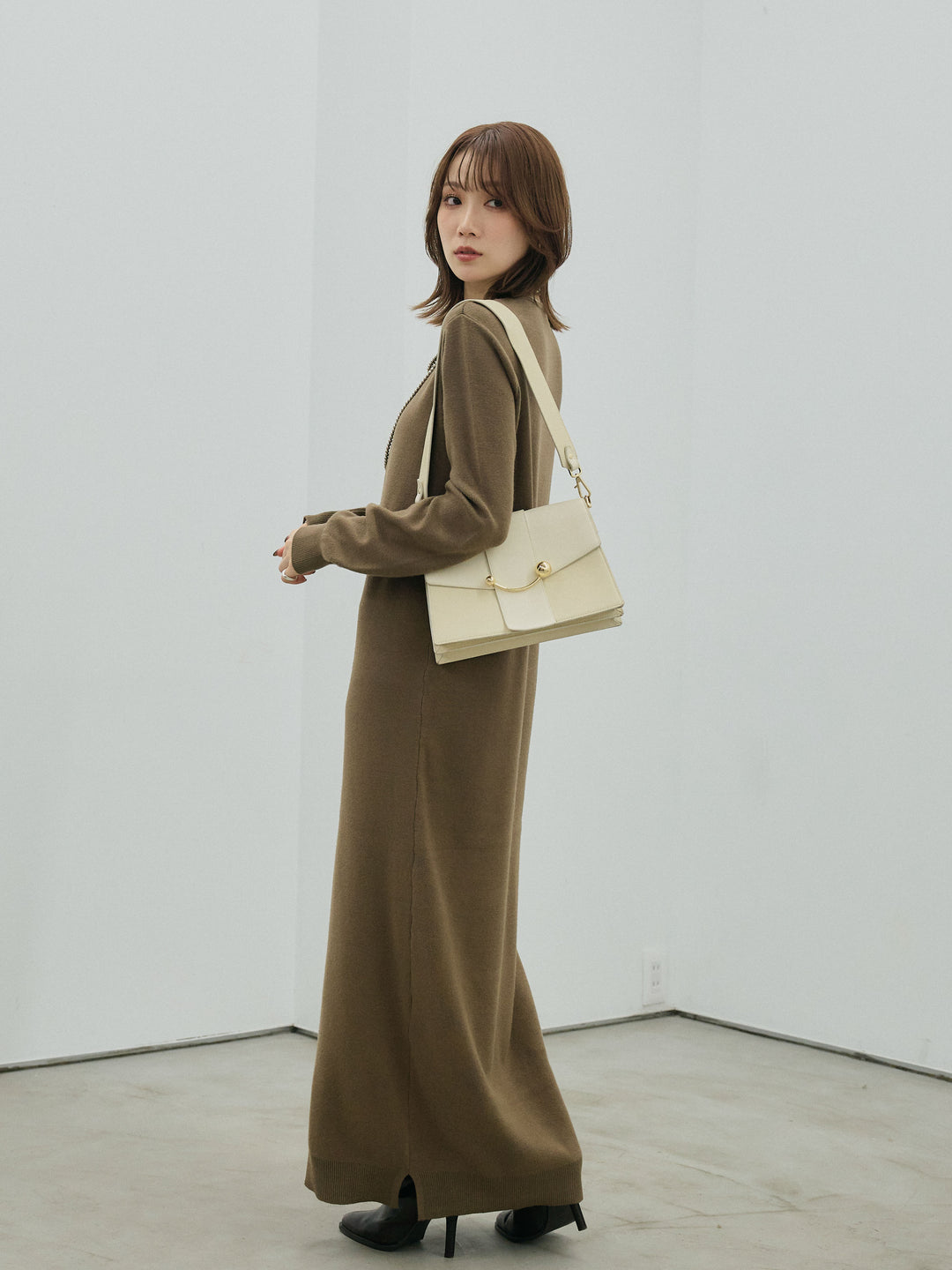 [予約]ヘンリーネックレイヤードニットワンピース/khaki