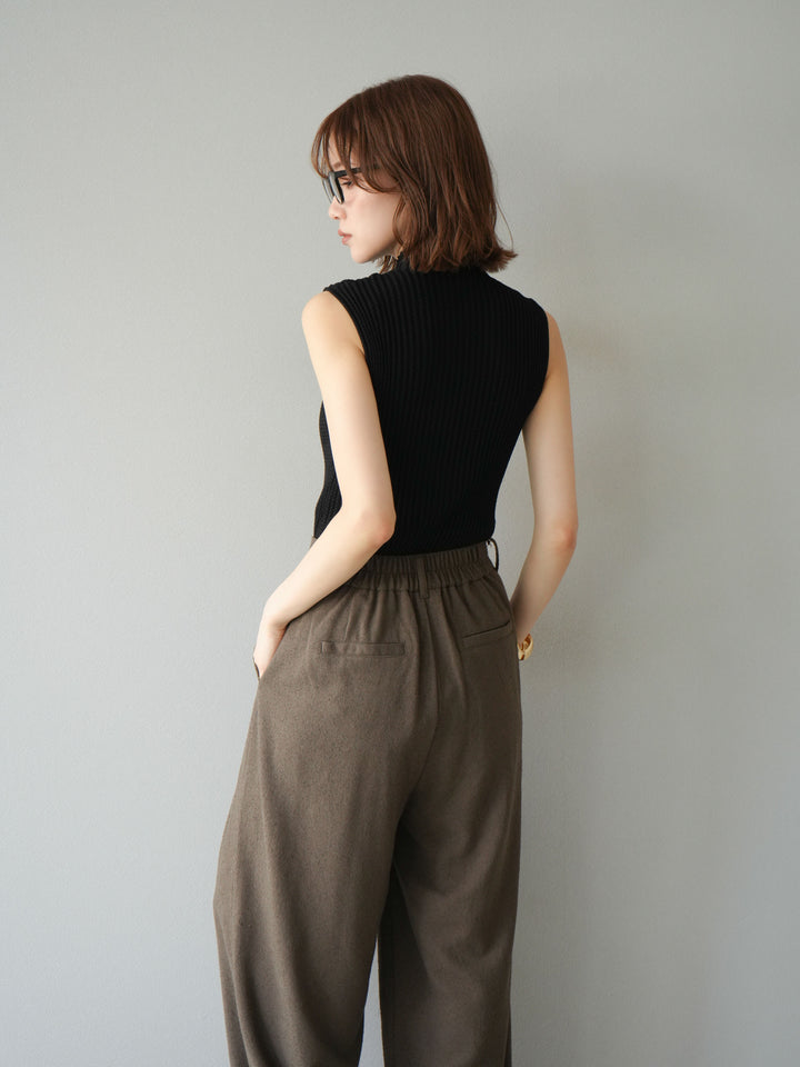 [予約]ボトルネックワッフル編みノースリーブニットトップス/ブラック