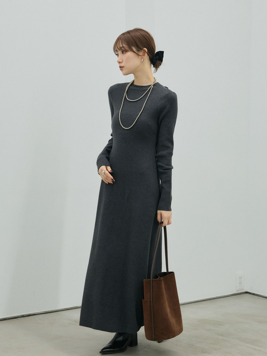 [予約]バックオープンニットワンピース/charcoal