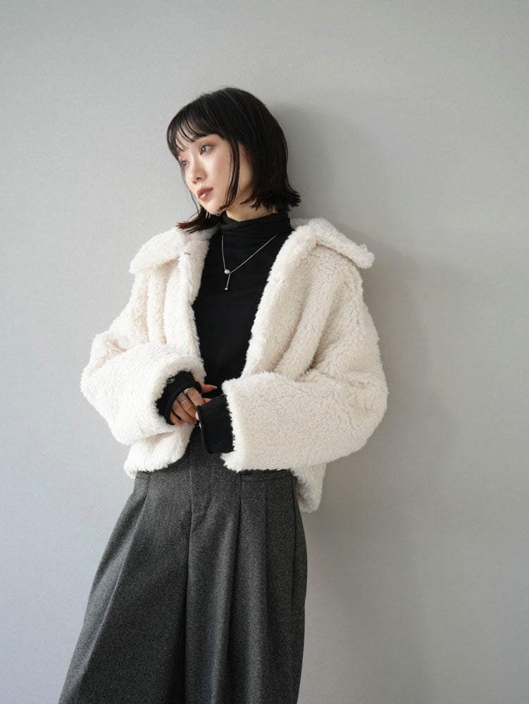 [Pre-order] Faux fur short jacket/off-white