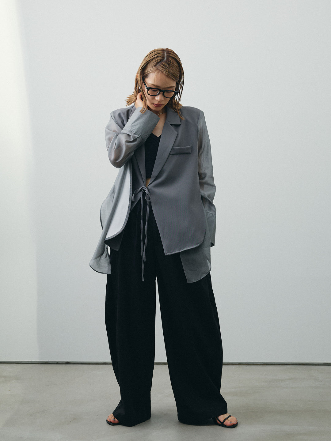 [SET]シアー切替テーラードジャケット+リネンライクカシュクールデザインビスチェ+コクーンワイドチノパンツ(3set)