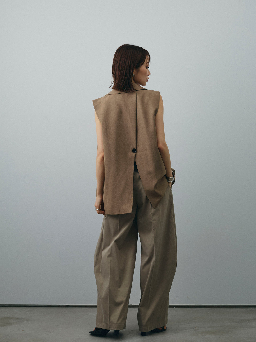 [SET]ステッチデザインベスト+リネンライクカシュクールデザインビスチェ+コクーンワイドチノパンツ(3set)