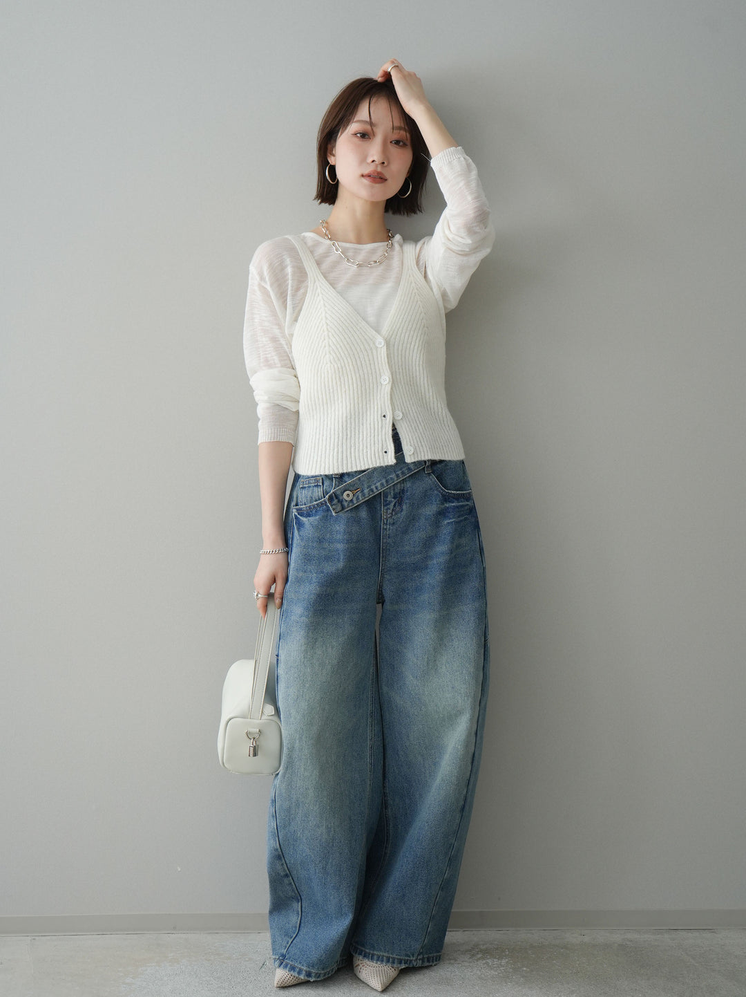 [予約]ビスチェアンサンブルシアーニット/white