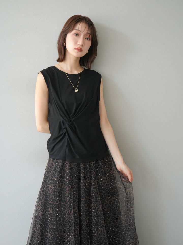 [予約]フロントツイストノースリーカットソー/ブラック