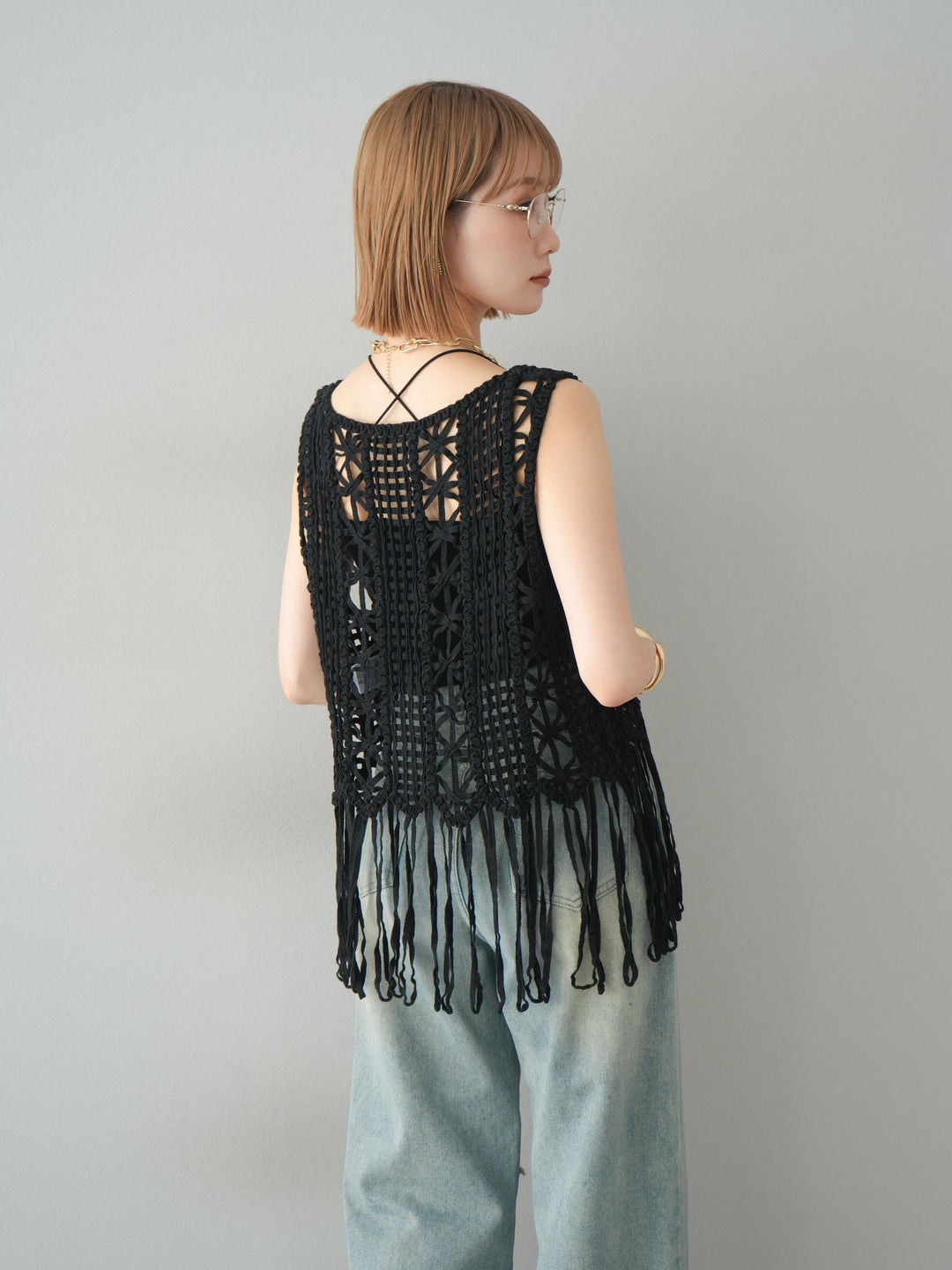 [予約]クロシェフリンジノースリーブトップス/ブラック