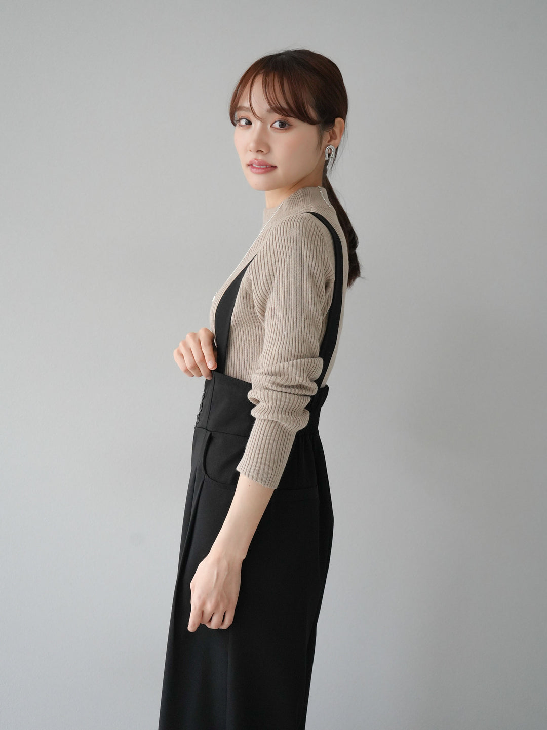 [預訂] 瓶頸羅紋針織上衣/米色